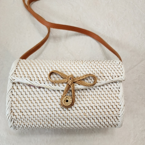 Handbags - Rattan Bag HandWoven Ratton Tan and White Bag